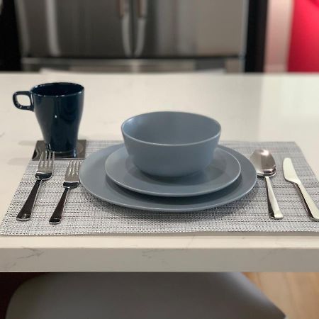 Gated Contemporary 3 Bedroom - 2 Bathroom Home In South La Plus Parking Los Angeles Eksteriør bilde